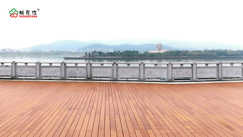 恰同學少年廣場